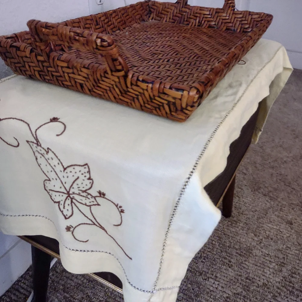 Sunshine Yellow Brown Oak Leaf Vintage Hand Embroidered Table Runner